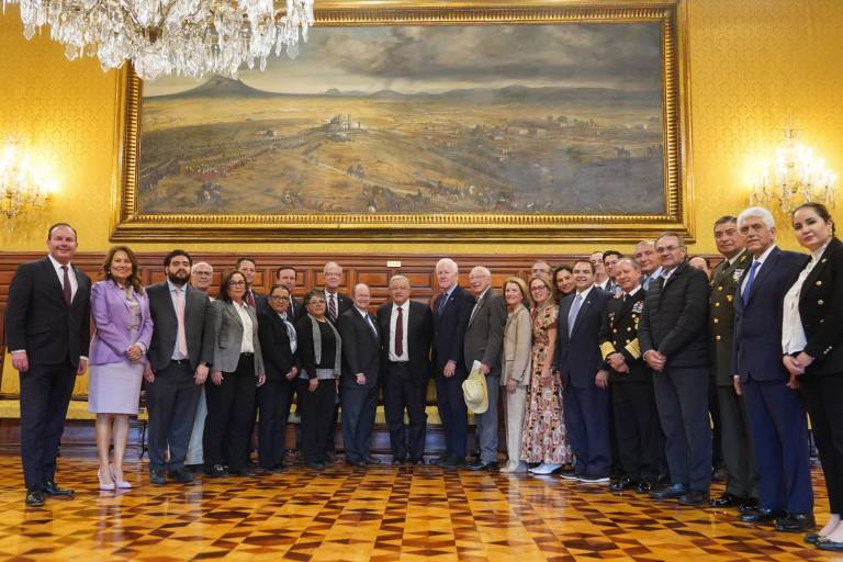 Seguridad, migración y fentanilo, temas que AMLO abordó con congresistas de EU