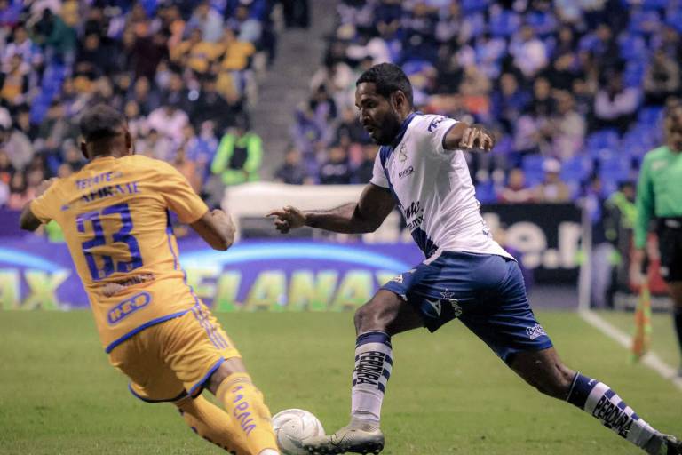 Puebla y Tigres empatan y dejan todo para el domingo