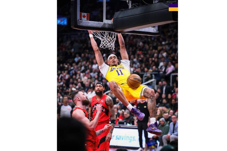 Hachimura da triunfo agónico a Lakers con triple sobre la bocina en Toronto