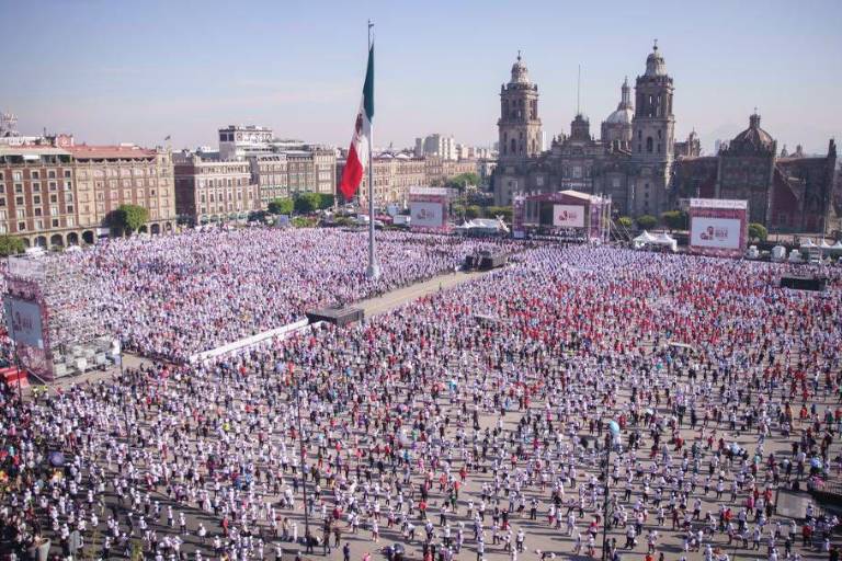 Julio César Chávez encabeza Clase Masiva de Boxeo en CDMX