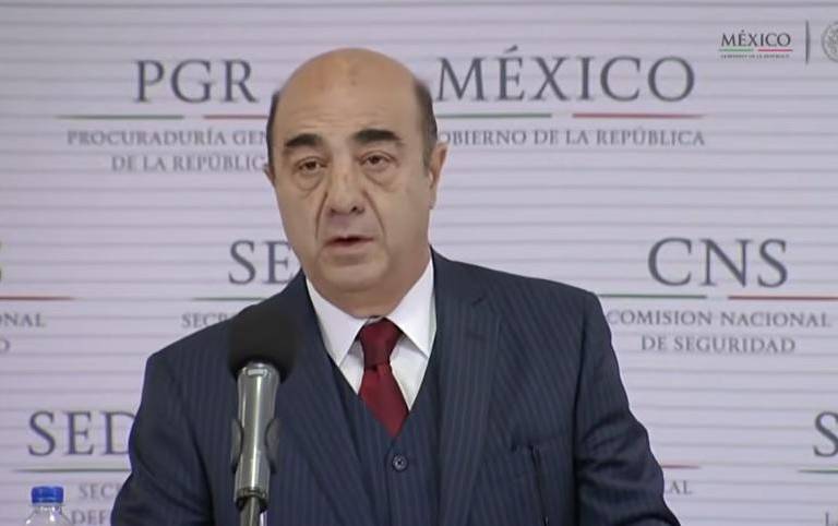 Murillo Karam suma otra vinculación a proceso por tortura en caso Ayotzinapa