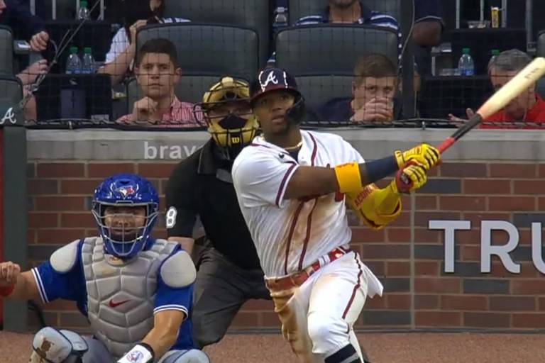 Ronald Acuña Jr., de nuevo fuera de acción por los Bravos