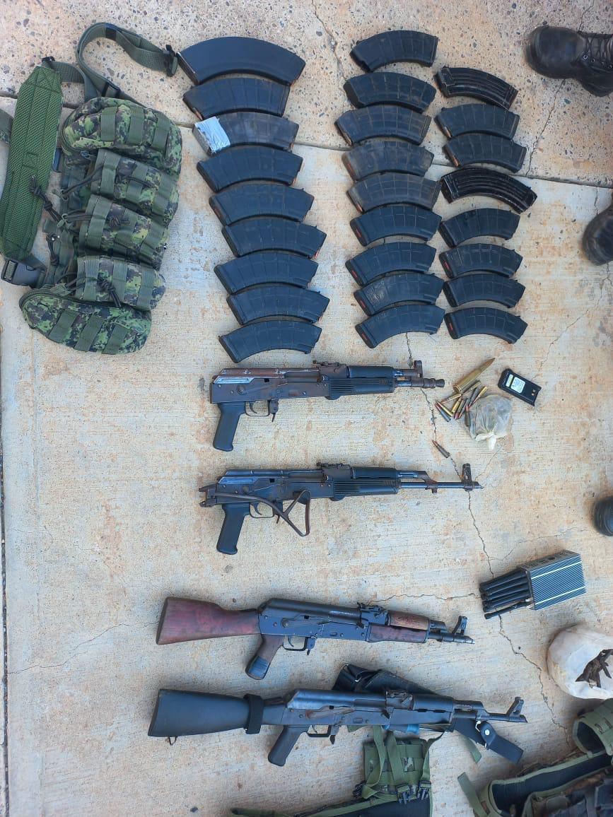 $!Detienen a civiles armados tras persecución en la Zona Dorada de Mazatlán