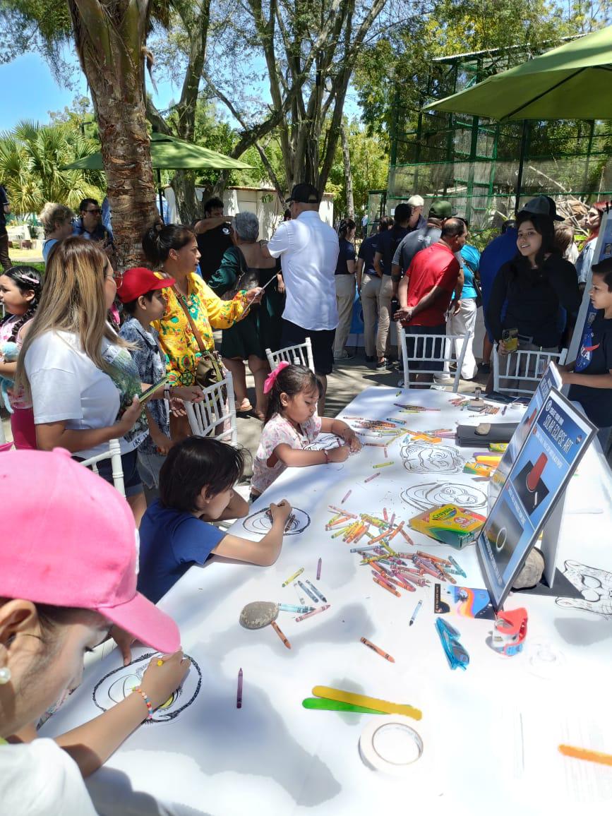 $!Niños y grandes tocan la luna en el ciclo de actividades del Gran Acuario ‘Del Mar al Espacio’