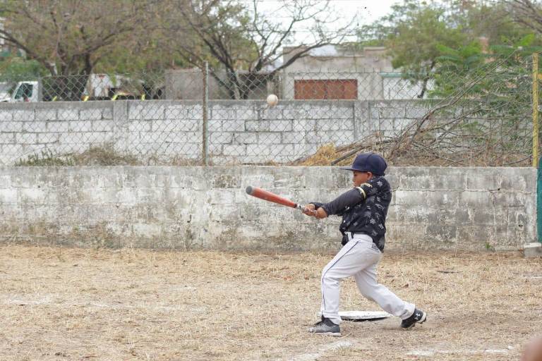 Feria de batazos en la Toronja de la Liga Pelikanos