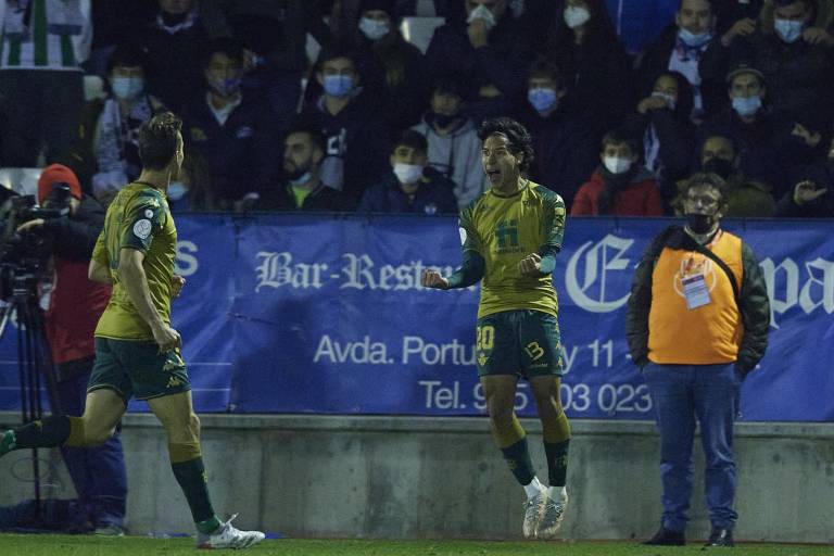 Diego Lainez anota en la victoria del Betis ante el Talavera en la Copa del Rey