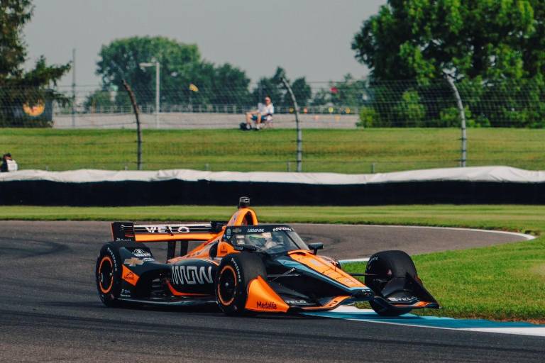 Mexicano Patricio O’Ward sube al podio en Indianápolis