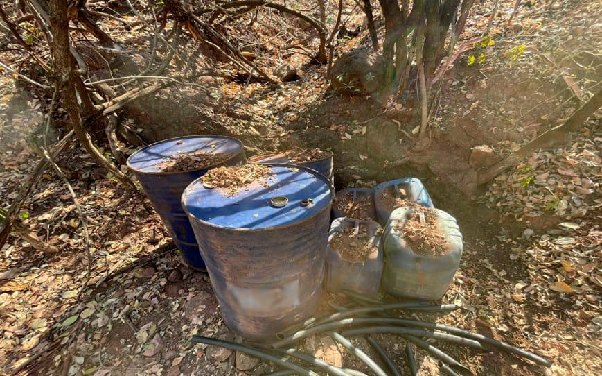 $!Incautan mil 715 litros de sustancias para elaboración de metanfetamina, en Culiacán
