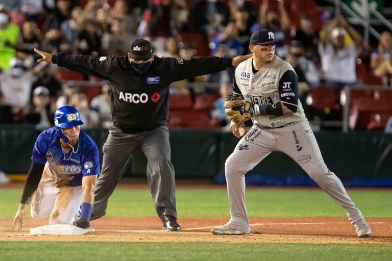 Charros de Jalisco vence a Sultanes de Monterrey en el juego inaugural