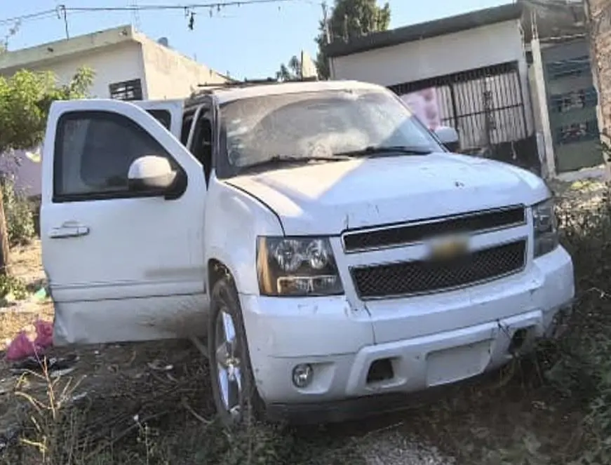 $!Detienen a seis personas y aseguran armamento en Escuinapa