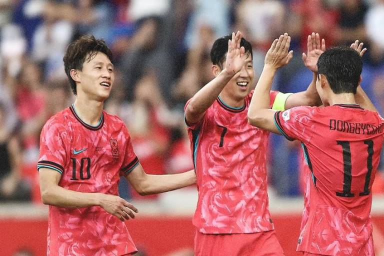 Son brilla y Corea del Sur hunde a Estados Unidos en amistoso