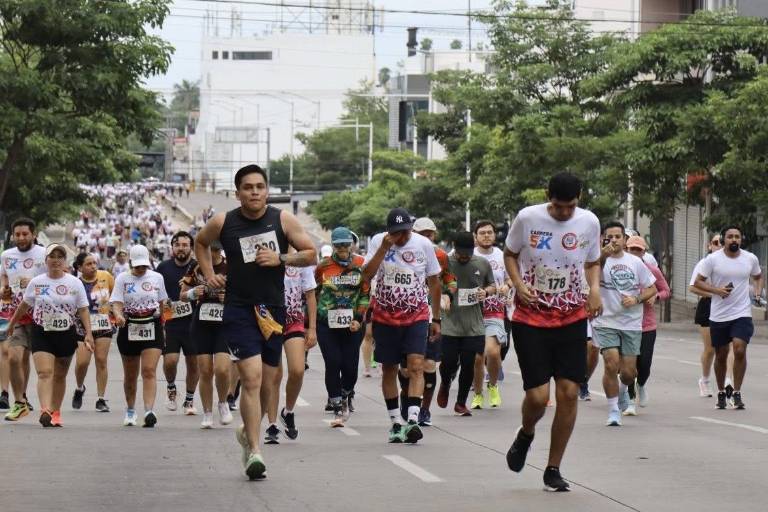 Gran participación en la carrera por el 93 aniversario del Hospital Civil de Culiacán