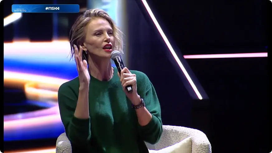 $!No hay que dejar de exigir un trato equitativo, llama Charlize Theron