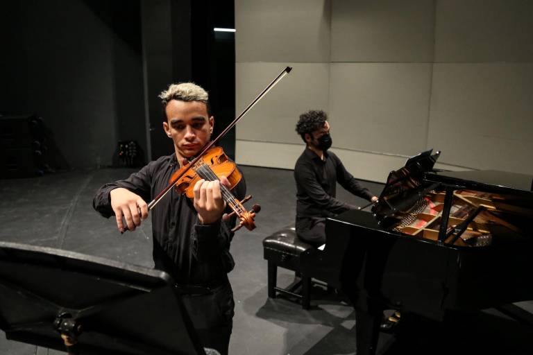 Tocarán música de Bernstein, von Koch y Conus, en ‘Virtuosos y Virtuales’ de la OSSLA