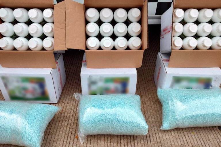 Hallan 600 mil pastillas de fentanilo en botellas de plástico en Culiacán