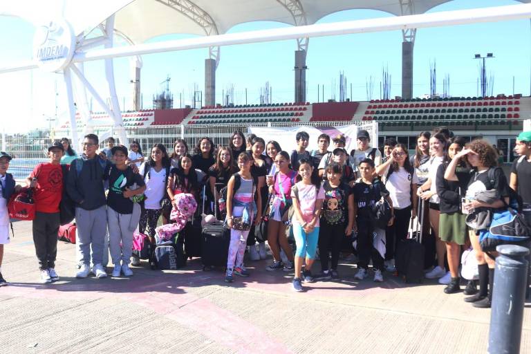 Parte armada acuática de Mazatlán a los estatales de Juegos Conade