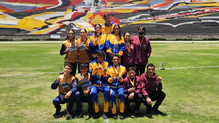 La UAS logra medalla de plata en el relevo 4x100 mixto.