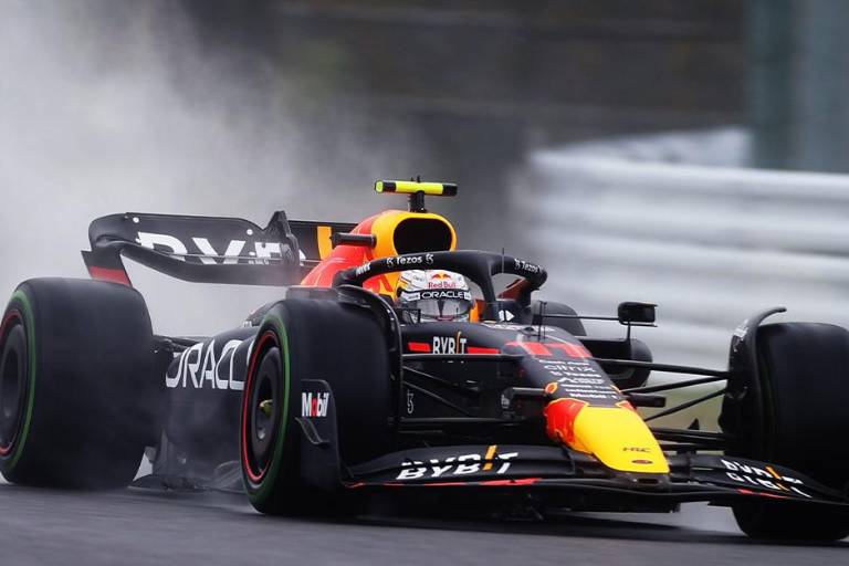 Checo Pérez finaliza cuarto en segunda práctica previa al Gran Premio de Japón