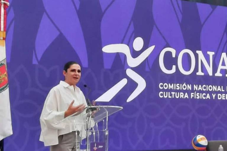 Por mí que vendan calzones: Ana Guevara arremete contra selección de natación artística