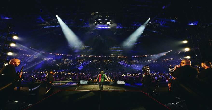 $!Julión Álvarez abarrotó el Coliseo Med Plus en su primera presentación en Bogotá, Colombia.