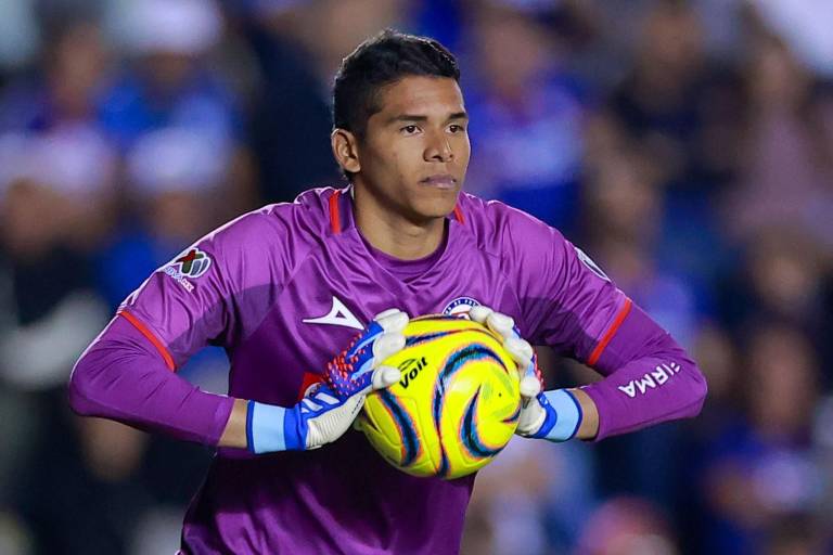 El portero colombiano no estará de vuelta con La Máquina por lo menos hasta mitad del próximo torneo.