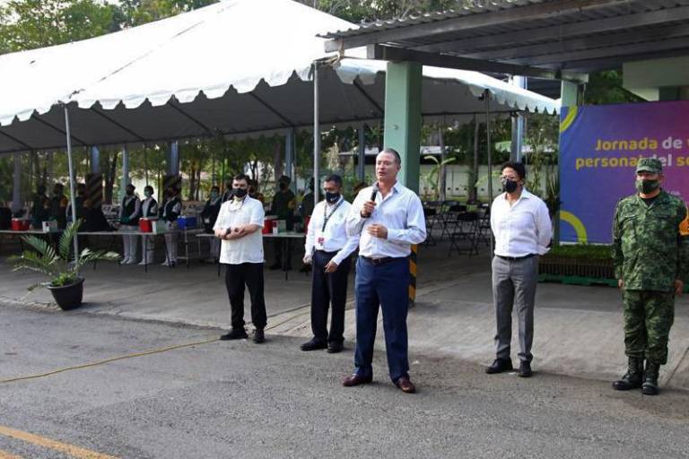 Vacunación de maestros será pauta para regreso a aulas en Sinaloa: Quirino