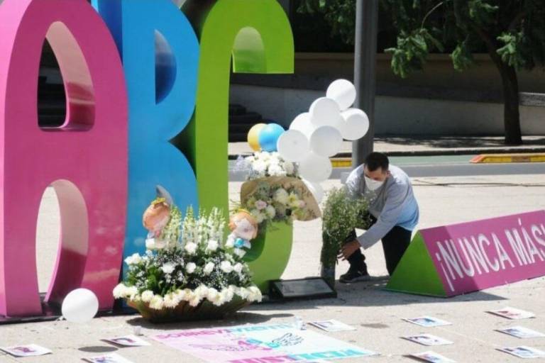 AMLO publica decreto para otorgar pensión vitalicia a padres y madres de víctimas del incendio de la Guardería ABC