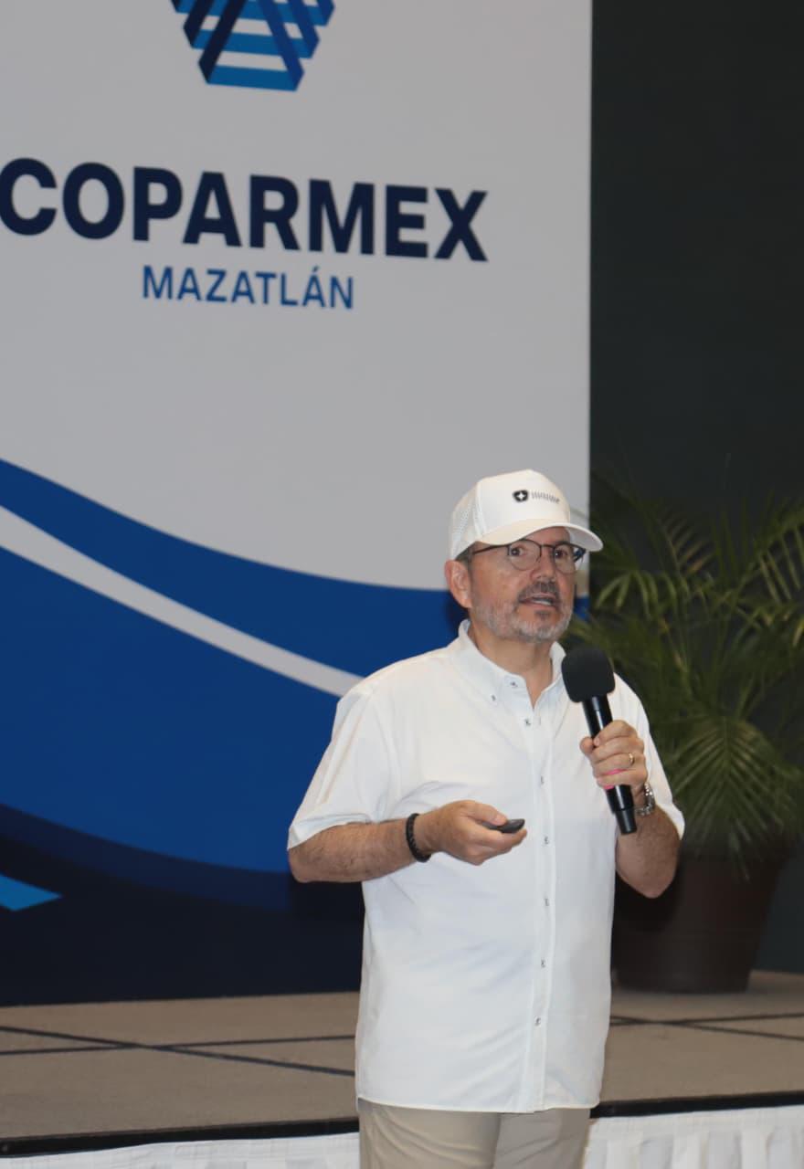 $!‘Sí se puede emprender y ser exitoso’: CEO de Maja ante empresarios de Mazatlán
