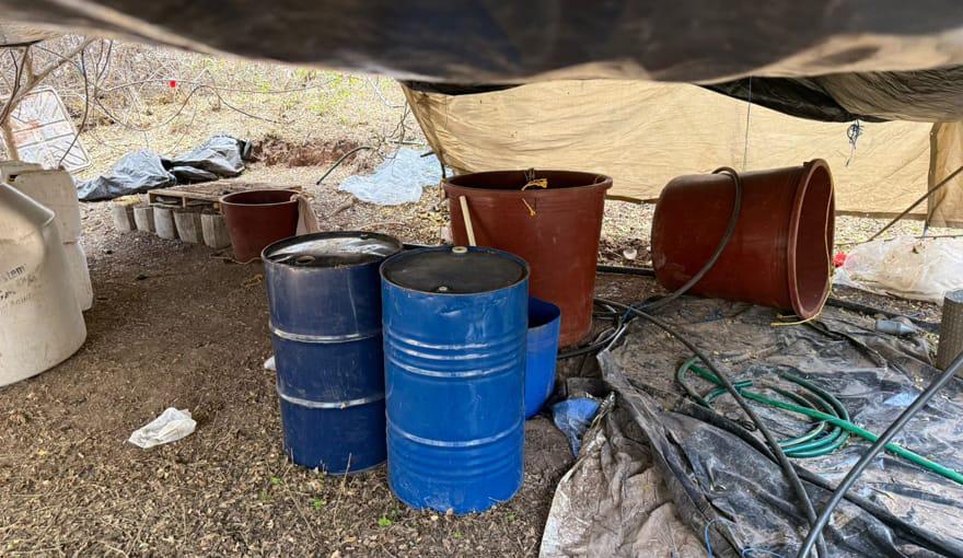 $!Incautan mil 715 litros de sustancias para elaboración de metanfetamina, en Culiacán