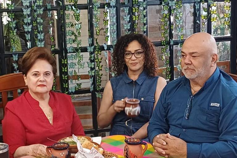 Dialoga Élmer Mendoza con la Corresponsalía Culiacán del Seminario de Cultura Mexicana