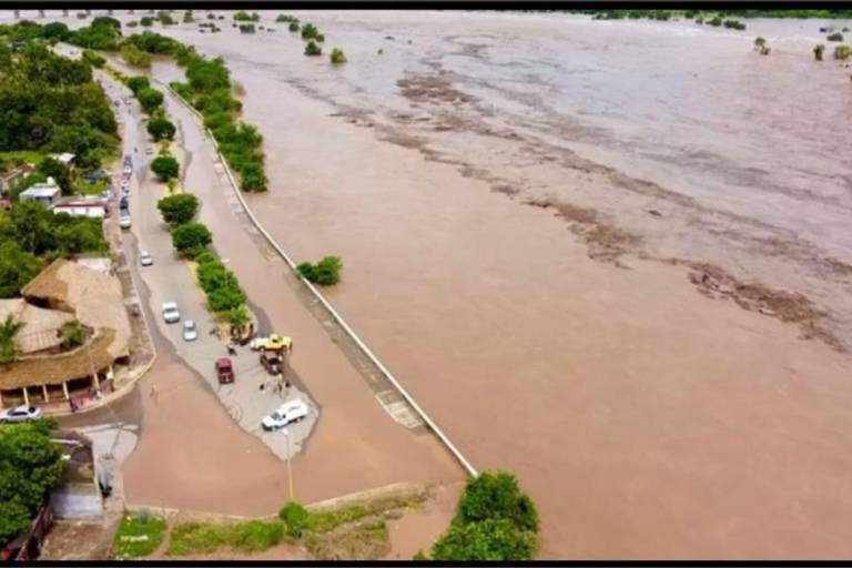Agua de la sierra y lluvias favorecieron la repentina creciente del río Baluarte: Protección Civil Rosario
