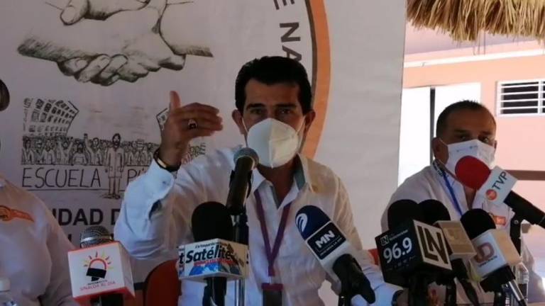 Fernando Sandoval Angulo, secretario general del SNTE 53.