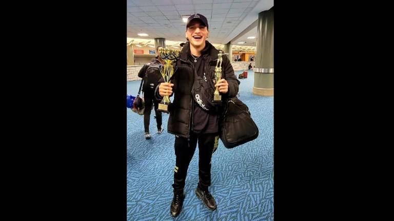 Marco Alonso Verde destacó por su disciplina, movilidad y entrega arriba del ring.