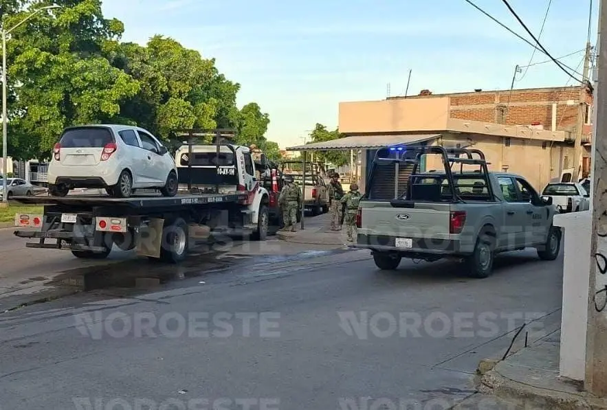 $!Intentan asaltar a chofer de plataforma y le disparan en la colonia Federico Velarde, en Mazatlán