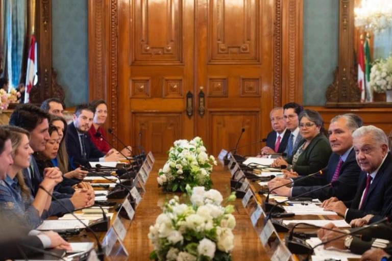 AMLO se reúne con empresas canadienses y ‘resuelve’ inconformidades con política energética