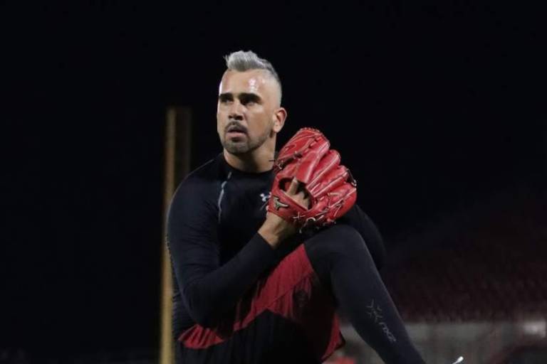 Óliver Pérez está de regreso con Tomateros de Culiacán
