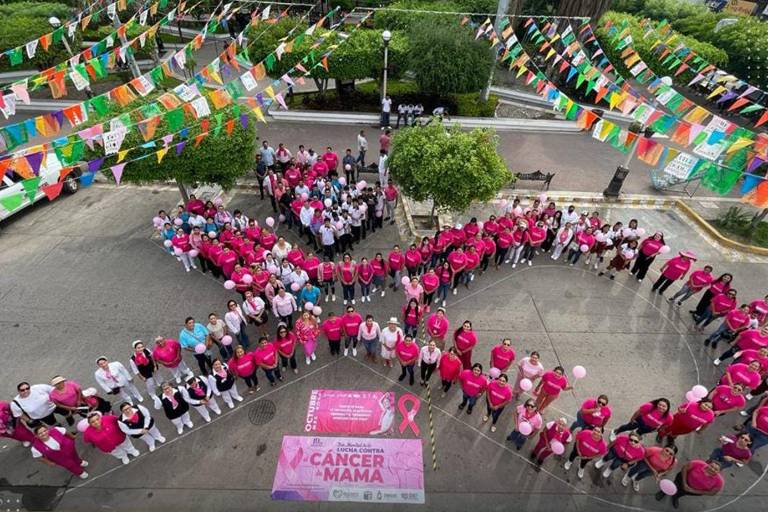 Se pinta de rosa Escuinapa para unirse a la lucha contra el cáncer de mama