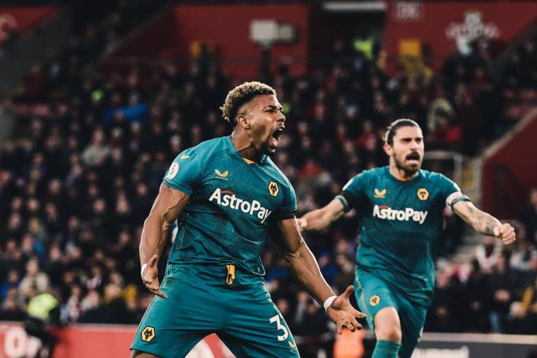 Raúl Jiménez se queda en la banca en remontada de Wolves