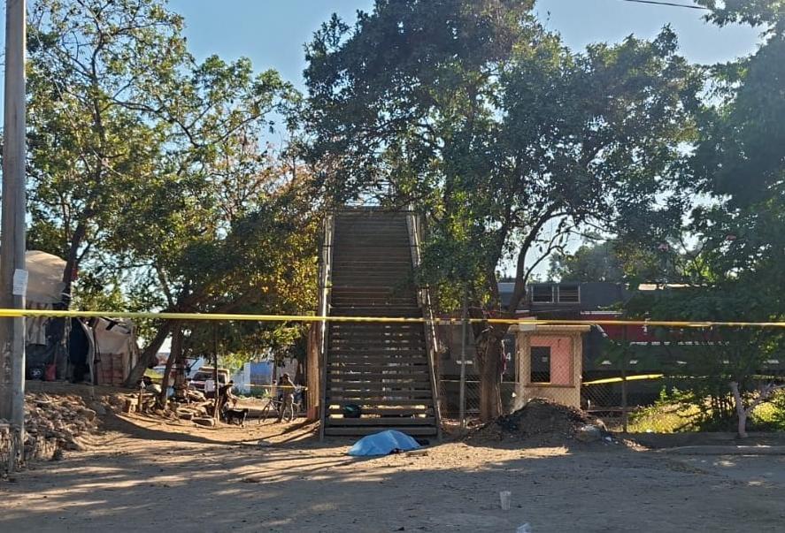 $!Asesinan a hombre a balazos en la Ampliación Esperanza, en Mazatlán