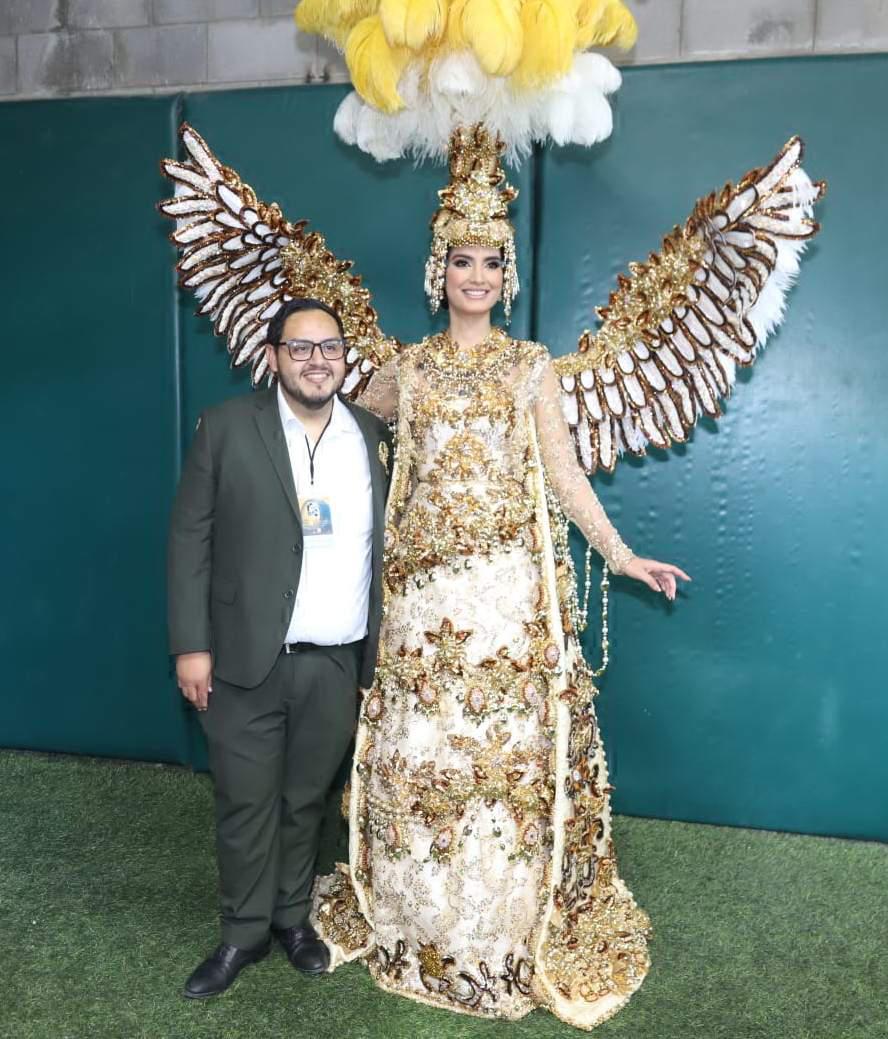 $!Luis Antonio Ríos “Momo” fue el creador del atuendo real de Anahí I.