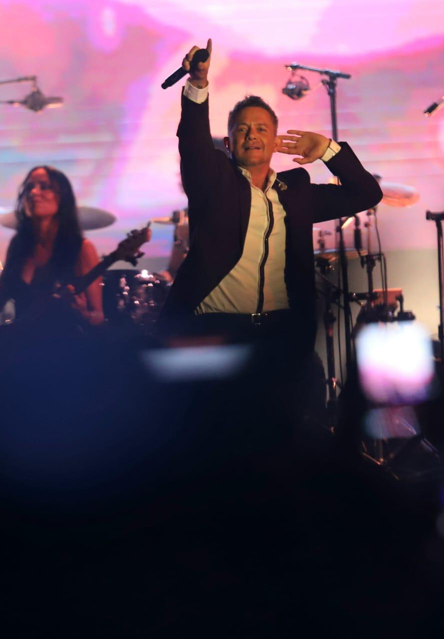 $!Conquista Alejandro Sanz a Mazatlán en la coronación de la Reina Infantil del Carnaval 2025