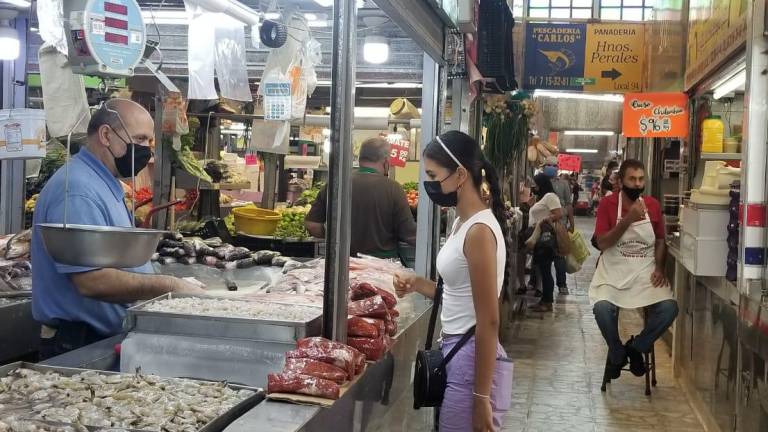 Llaman locatarios del Mercado Garmendia en Culiacán a no bajar la guardia frente al Covid-19