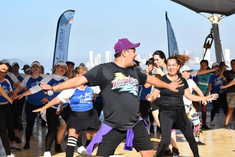 Llena ‘Baila Mazatlán’ de energía velaria de Playa Norte