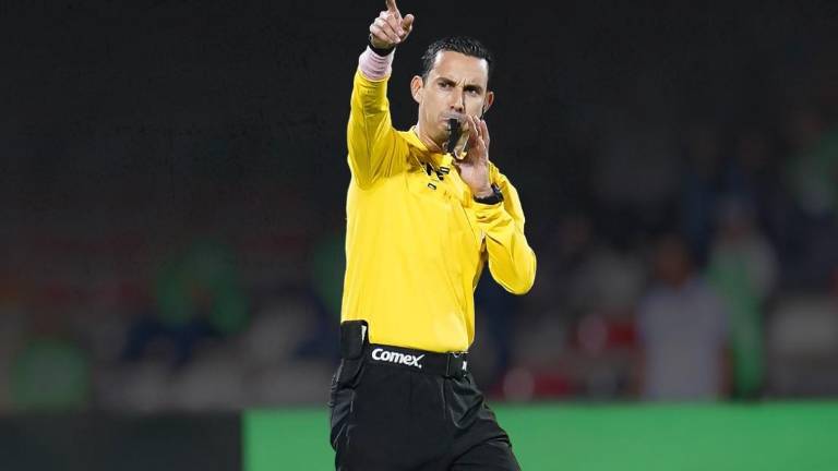 César Arturo Ramos encabeza designaciones arbitrales para la vuelta de cuartos del Apertura 2025.