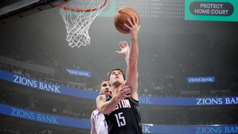 Los Houston Rockets superaron 129-101 sobre el Utah Jazz.