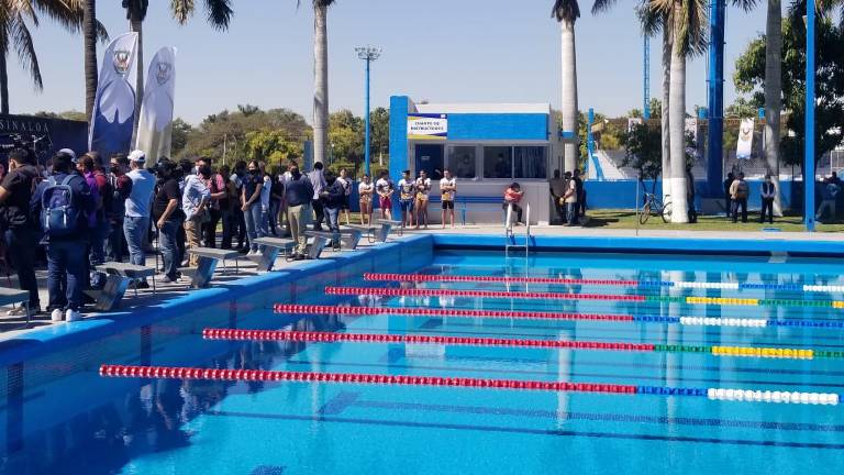 La alberca olímpica recibirá una inversión extra de 10 millones de pesos para la construcción de su techumbre.