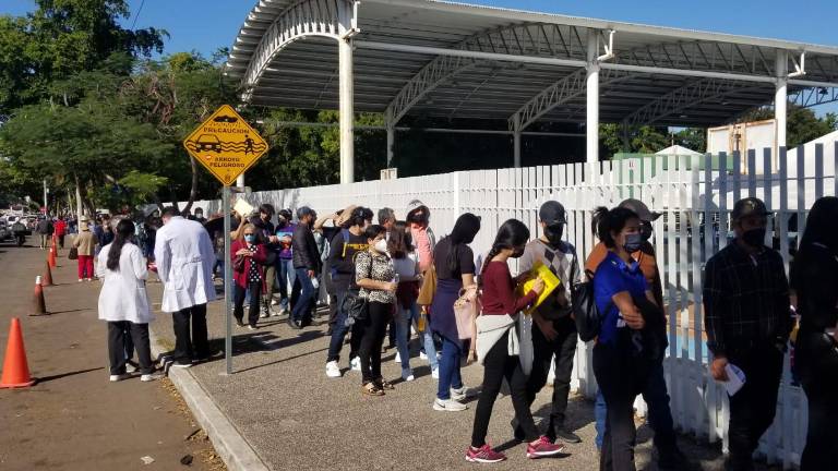 La pandemia en Sinaloa registra un fuerte incremento de contagios.