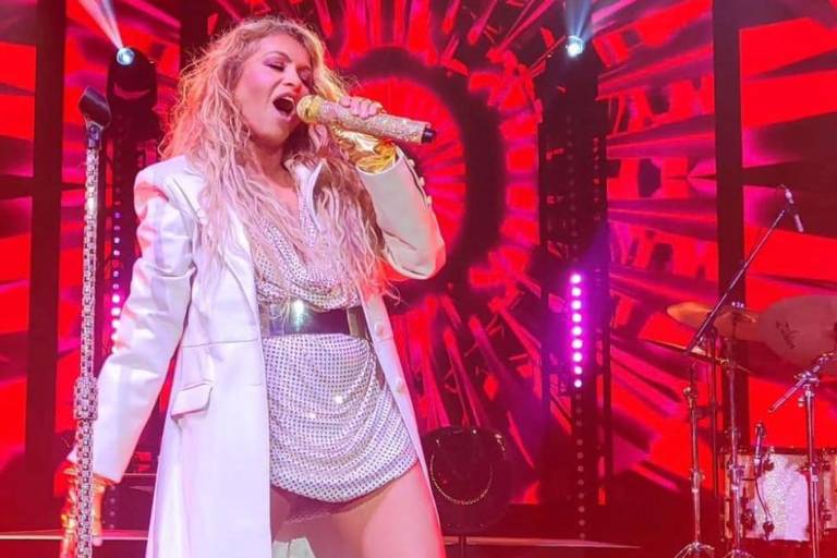 Insulta Paulina Rubio a baterista del 90s Pop Tour