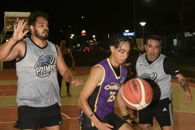 Callejón 54 marca territorio en Liga del Parque Lineal