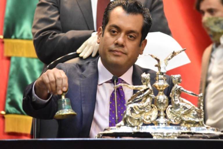 López Obrador revela que Gutiérrez Luna retirará denuncias penales contra consejeros del INE